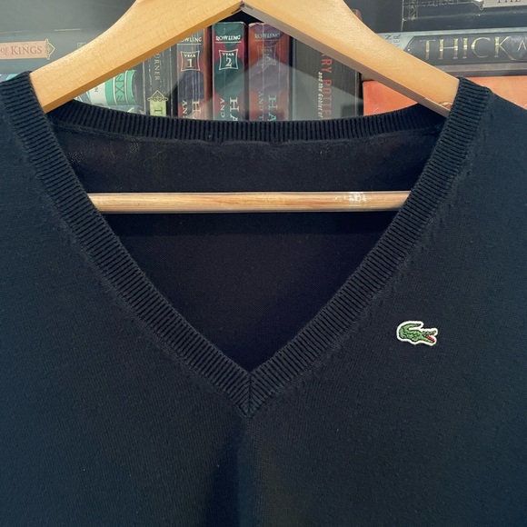 Lacoste 100% Cotton V-Neck Sweater 🖤 - Picture 2 of 6